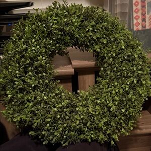 Green Holiday Wreath